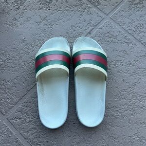 Gucci White Sandals with Red and Green Stripes